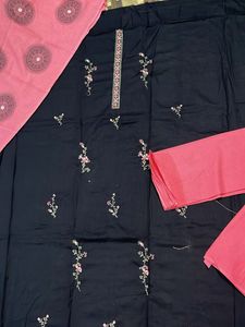 Black Floral Embroidered Salwar Kameez