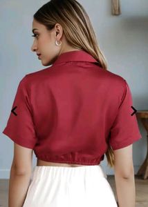 Chic Cropped Twist-Front Top