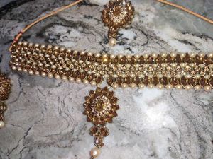 Jewellery Golden Colour Set....