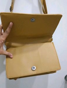 *NEW ARRIVAL* Mustard