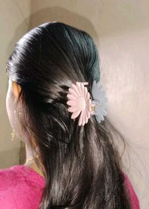 Daisy Flower Hair Claw Clip
