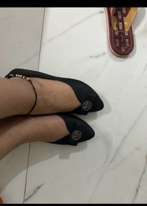Black Pointed Toe Flats ✨