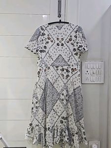 Lain Quarters White Floral Georgette Dress
