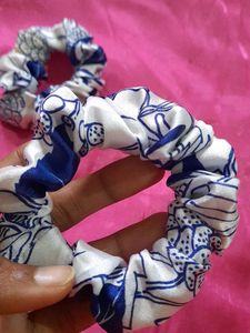 set of 5 Blue &amp; White Floral Scrunchies