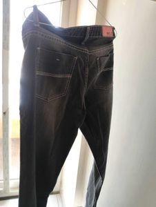Gray Denim Jeans (size 28)
