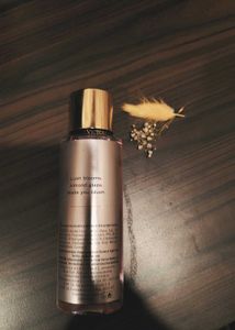 Victoria&#39;s Secret Velvet Petals