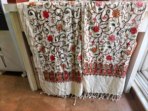 Embroidered Shawl/Stoll