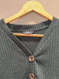 Ribbed Knit Top with Buttons