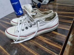 Converse Sneakere. Unisex.