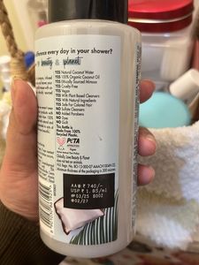 Coconut Water &amp; Mimosa Flower Shampoo