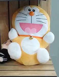 Doraemon Plush Pillow - Cute & Comfy!
