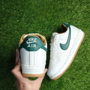 Nike Air Force 1 - Green Accent