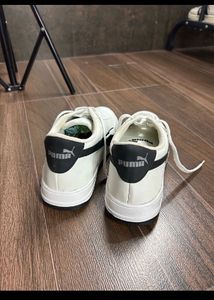 Puma Sneakers