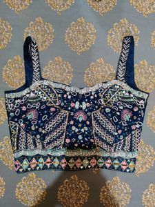 Heavy Lehenga with free jewellery!