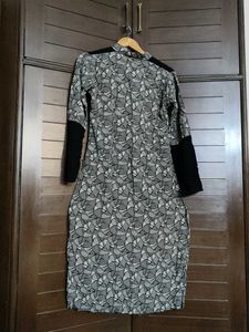 Women Black Printed Viscose Casual Kurta