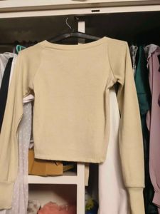 Cute Korean Top 💛🌸
