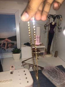 Beautiful Coquette Pearl Clip