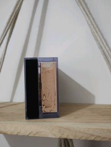 Huda Beauty Easy Bake In Banana Bread