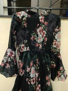 Black Flowers 🌺🌹Long Frock