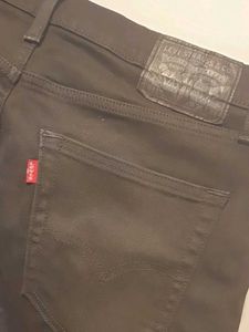 Levi&#39;s 511 Black Tapered Fit