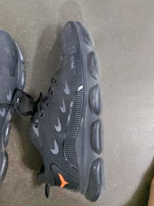 Black Shoes