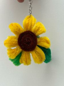 Sunflower 🌻 Pipe cleaner keychain