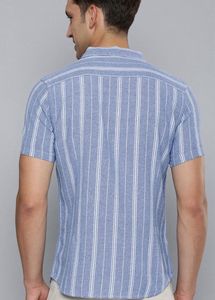 HERE&amp;NOW Men Slim Fit Opaque Striped CubanCollar C