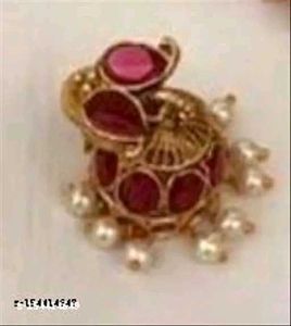 Elegant Necklace &amp; Earring Set with lipstick