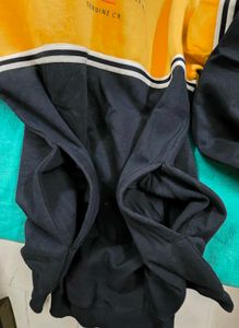 Stylish Two-Tone Sweatshirt