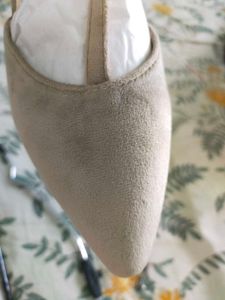 Elegant Gray Suede Heels