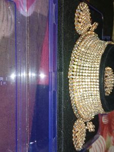 Elegant Gold-Toned Necklace Set