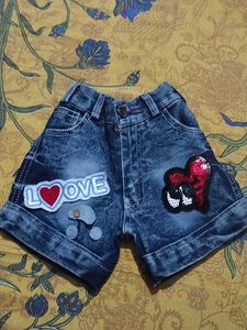 Floral Crop Top With Denim Shorts Free🥰
