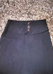Chic Black Skirt