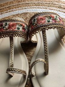 Acai flat sandals