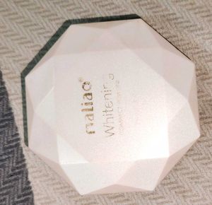 Maliao Whitening Compact Powder