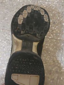 Selling Black Puma 9 Size