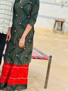 Green &amp; Red Kurta Set
