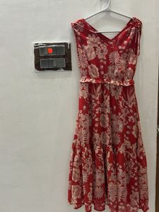 RED BEAUTIFUL FLORAL DRESS
