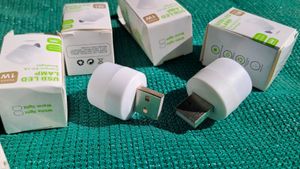 (3 Pic) Usb Led  Light Bulb Lamp