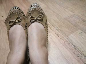 Brown  Bow Flats
