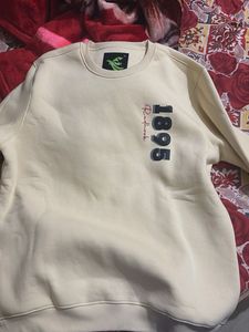 Vintage Style Cream Sweatshirt