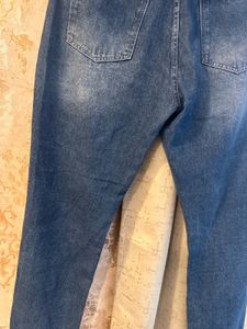 Ripped High Waist Jeans
