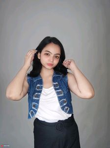 Sleeveless Blue Denim Jacket With White Inner