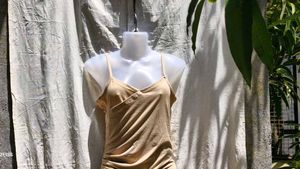 12.27.4 SEXY BODYCON