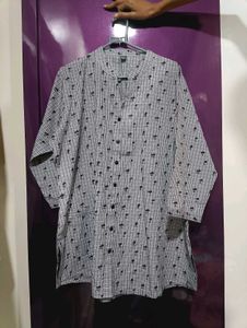 Patterned Button-Down Shirt 🤍