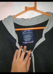 Mast N Garbour Hoodie Size L