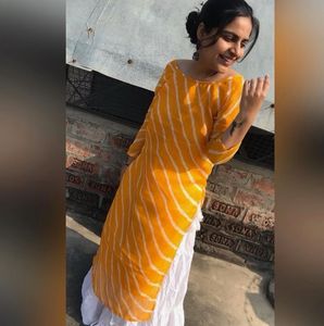 Straight backless kurti