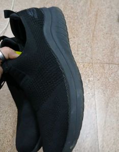 Very Light Weight Comfy Skechers Shoe(Unisex)