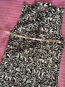 Vintage Paisley Sleeveless Shrug