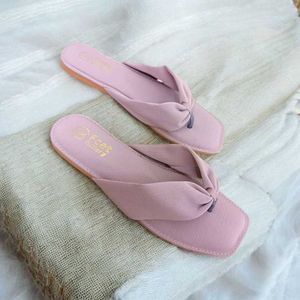 Pink Bow Thong Sandals